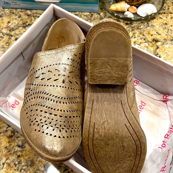 Cave sees Gold midi zip up bootie - Picture 1 of 3